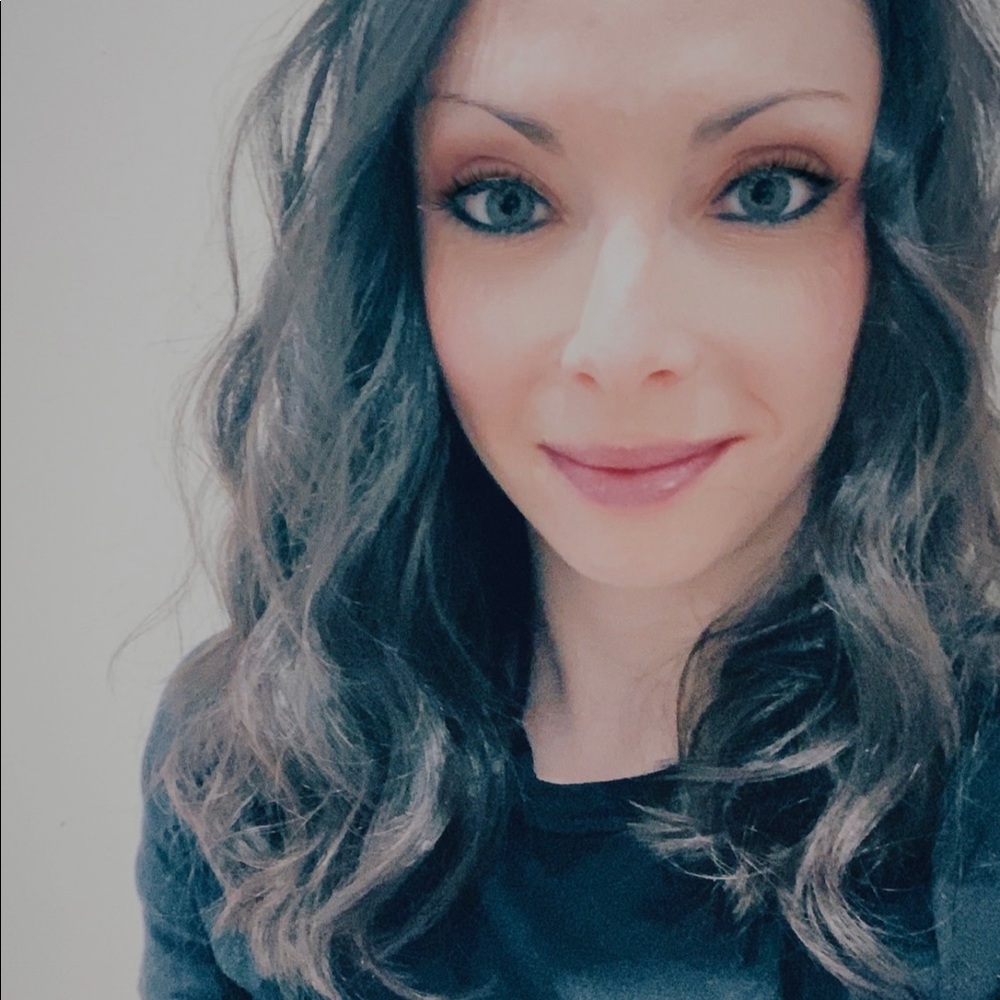 Meet your Posher, Nicole